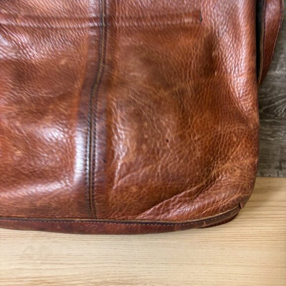 Duluth Trading Brown Pebbled Leather Saddle Sling Shoulder Bag Purse - Picture 7 of 15